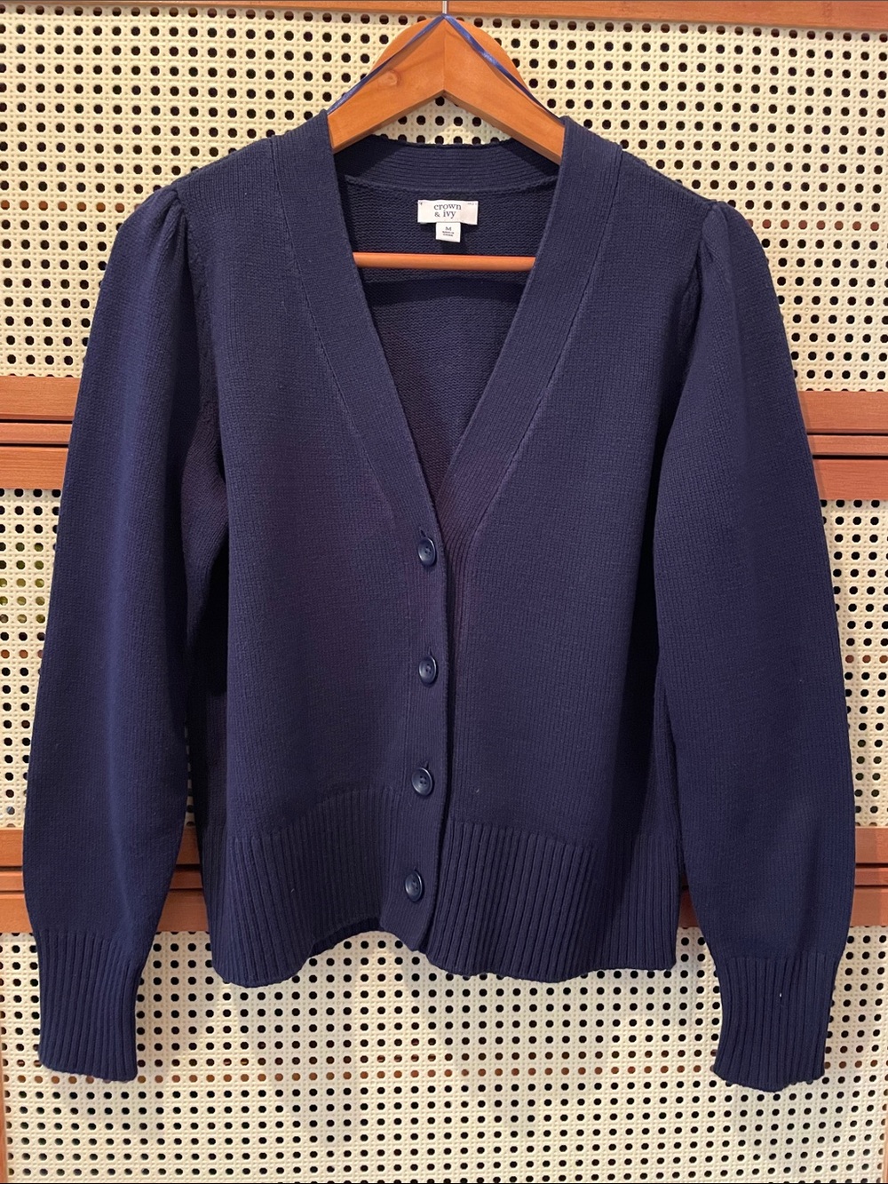 Crown & Ivy Navy V-Neck Button-Front Cardigan Sz M Like New